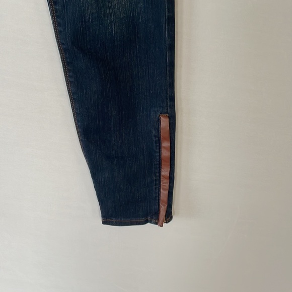 NWT WHBM Mid Rise Skinny Ankle Jeans 2R - Picture 16 of 16